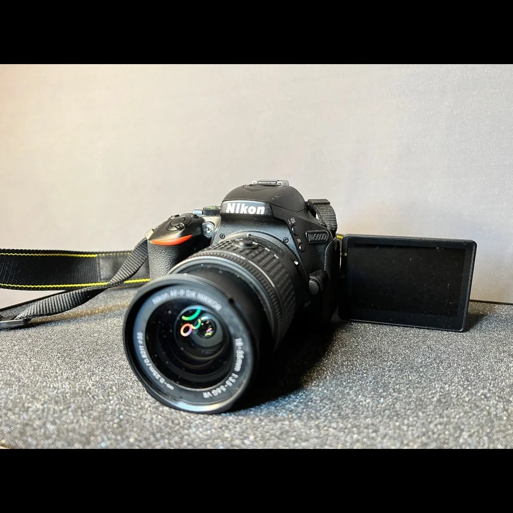 Nikon D5600 Camera